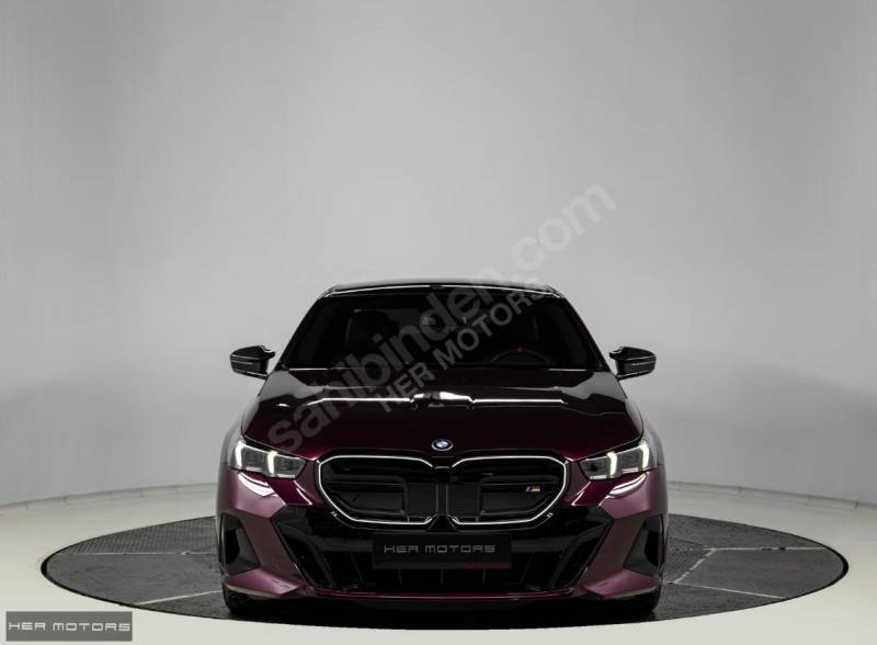 BMW i5 M60 xDrive 601HP Bayi Çıkışlı